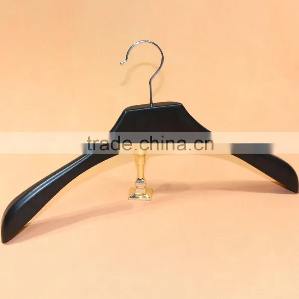 High Quality Plastic Cloth Hanger Factory Custom Logo and Coat Hanger photo-3