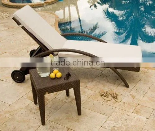 Fashion Poolside Lounge With Wheels Wicker Beach Chair photo-2