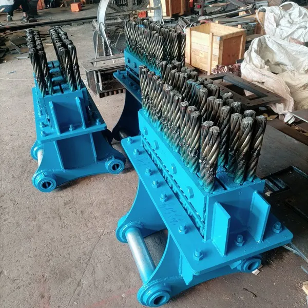 Producing Custom Excavator Modified Steel Brushes, Tunnel Invert Three-row and Four-row Cleaning Brushes photo-5