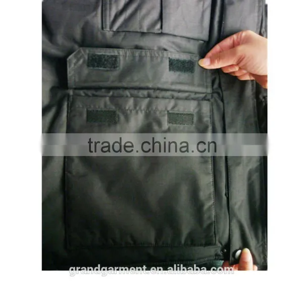 Customized Men Rip Stop Multi Pockets Waistcoat photo-3