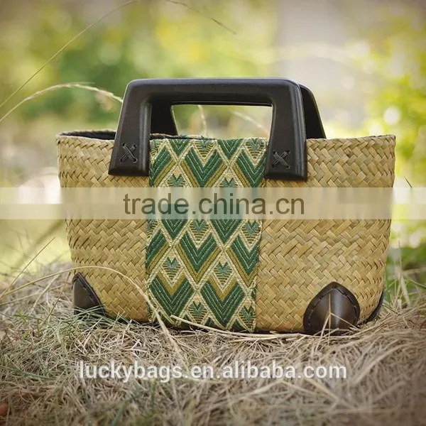Hot Selling Beautiful Beach Bag Plastic Handle Thailand Straw Bag photo-2