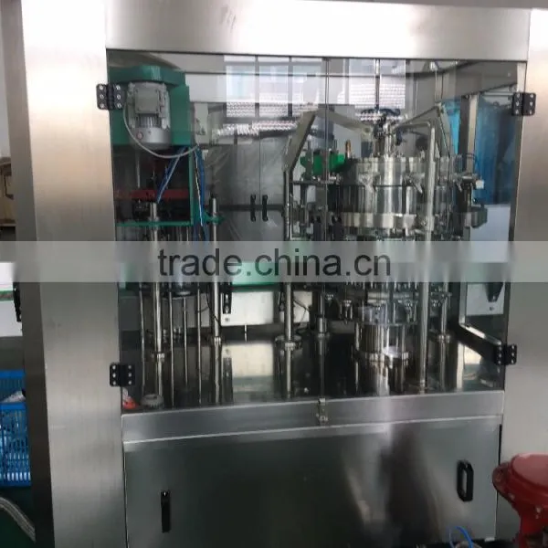 DGCF Carbonated Drink Balanced Pressure Filling Bottling Machine photo-2