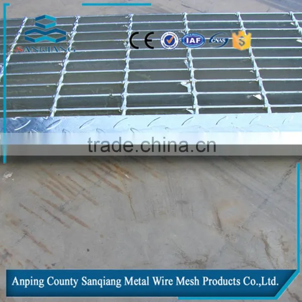 Hot Dip Galvanized Stair Treads photo-4