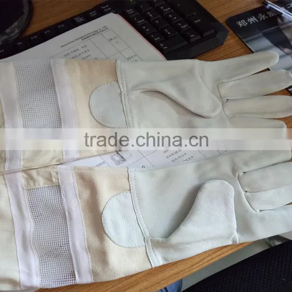 2017 Beekeeping Tools/Sheepskin Materical Bee Gloves/50cm Fencing Protection Honey Bee Glove photo-2