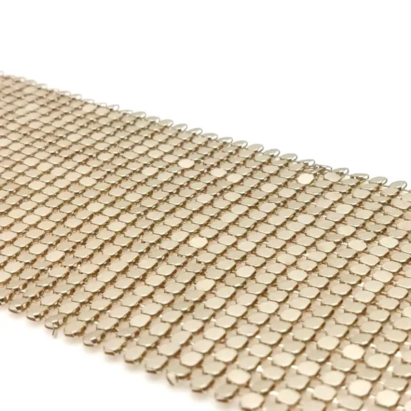 Soft Flexible Aluminum Chainmail Metal Mesh Fabric Gold Color Metallic Aluminum Sequin Table Cloth
