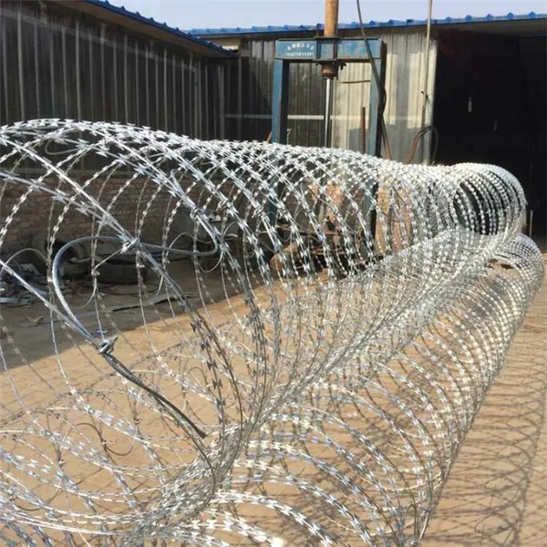 304 Stainless Steel Concertina Wire BTO-18, 25m Coil Length, 0.6mm Blade Thickness, Anti-Climb Fencing