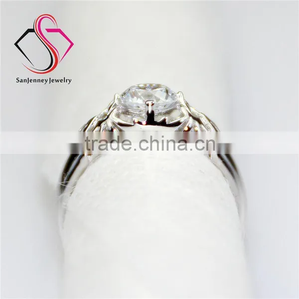 Round Brilliant Cut Moissanite Solitaire 0.8 Carat 6.0mm Center 14k White Yellow Gold Diamond Engagement Ring photo-4
