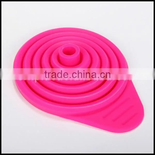Convenient Portable Silicone Foldable Funnel Wholesale/Candy Color Silicone Folding Hopper for Sale photo-3