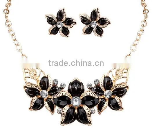 Zm33250a Wholeale Fashion Necklace Earrings Set Simple Flower Design Jewelry Set Women photo-4