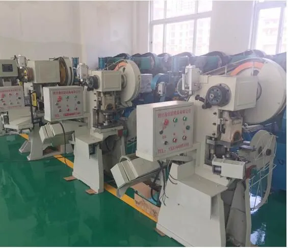 16ton Punch Machine With Mold for Flip off Seal Caps photo-4