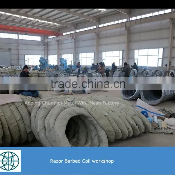 Concertina Galvanized Razor Barbed Wire Coil Fencing photo-3