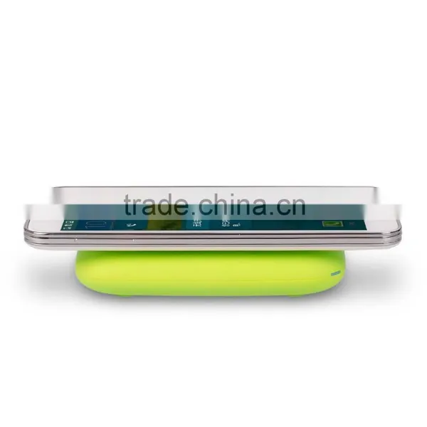 Qi Standard Wireless Charger Features 4000mAh Power Bank For Mobilephones Tablets Pad Music Player photo-4