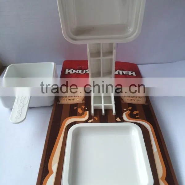 Classic Design Plastic Kitchen Sandwich Cutter photo-4