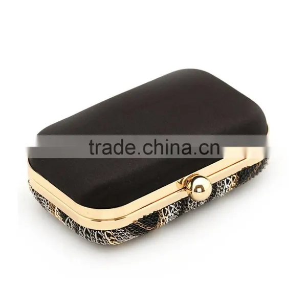 2015 NEW STYLISH WOMEN BAG METAL CHAIN FIXE0D EXQUISITE CLUTCH BAG photo-2