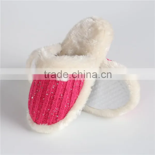 Woman Knitted Indoor Slipper With Sequins photo-3