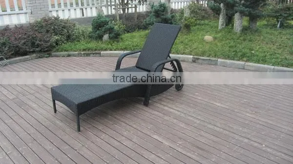 Garden Lounge With Wheel Rattan Sun Lounge photo-2