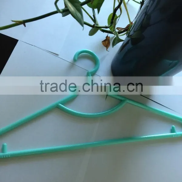 Revolve Plastic Hanger Color Plastic Hanger photo-3