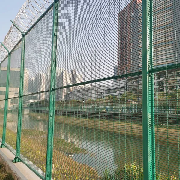 Industrial 358 Anti Climb Security Fence High Strength Anti-Breach Perimeter Fencing photo-2