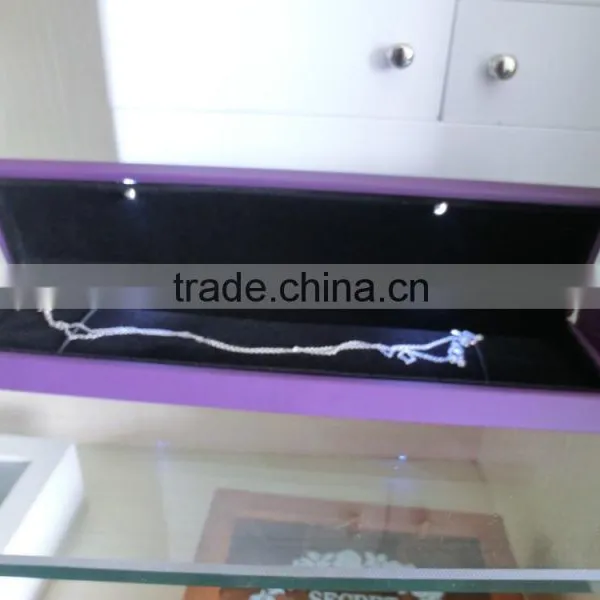 Luxury Varnished Bracelet Box Bangle Box Wedding Gift Set With LED Necklace Wooden Box photo-2