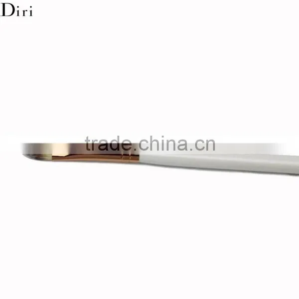 Copper Ferrule Angular Eyeshadow Brush With Soft Synthetic Hair Makeup Eye Shadow Brush photo-3