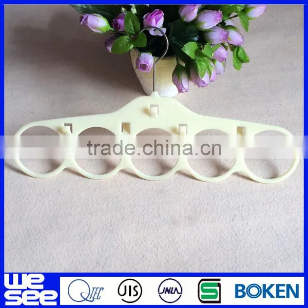 High Quality Eco-friendly 5-hole Ring Rope Slots Holder Hook Scarf Wraps Shawl Storage Hanger photo-2