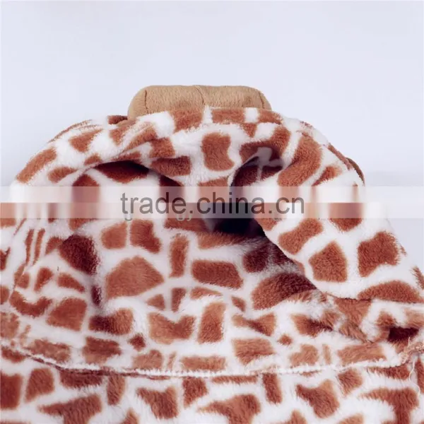 Wholesale Polyester Winter at Home Heated Blanket Print Sheet Set Super Comfy Knit Jacquard Appliqued Plush Pillow Blanket Scarf photo-4