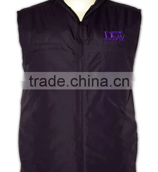 China Manufactory High Quality Stiff Neck Fitted Sleeveless Nylon Puffy Vest photo-2