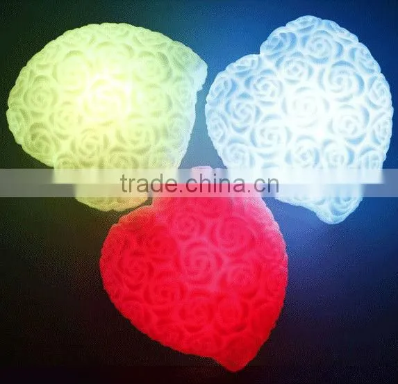 Wholesale Color Changing Heart Shaped LED Floating Light for Holiday