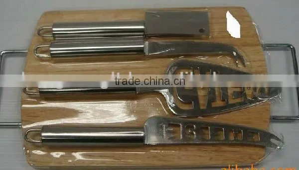 4pcs Cheese Set With Cutting Board