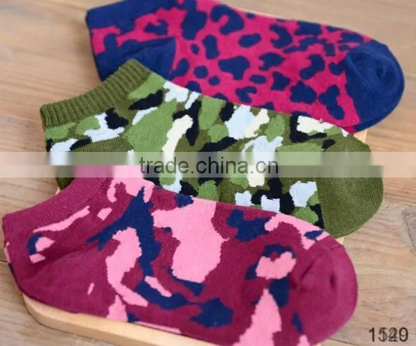 Cheap Young Man Fashion Camo Design Socks photo-3