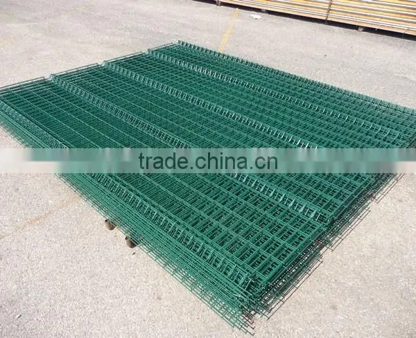 5ml Green Vmesh Fencing With Posts and Fixings of 2.4 by 2.5 photo-4