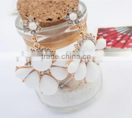 Fashion Contracted Joker White Earrings photo-3