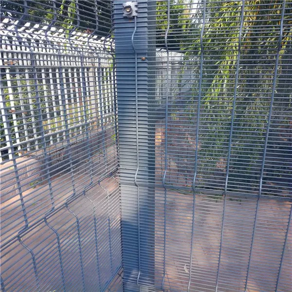 Galvanized 358 Anti-climb Fence Corrosion Resistant Security Mesh Fencing photo-2