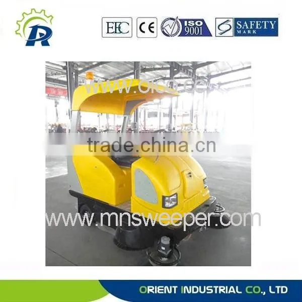 Color Can be Customzied Outdoor Use Riding Road Sweeper With Power Supply 36V photo-2