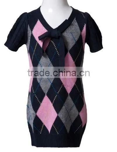 Fashion V Neck Cotton Short Sleeved Girls Argyle Sweater photo-3