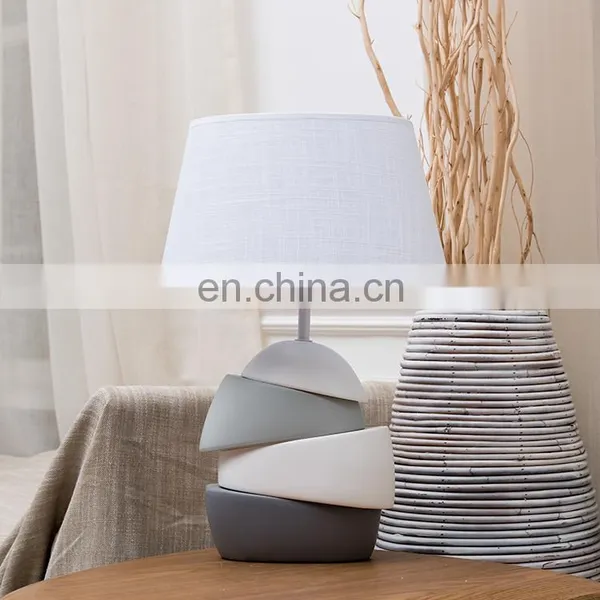 Geometric Art Modern Custom Porcelain Base Desk Light Cheap Nightstand Lamp for Hotel Bedside photo-2