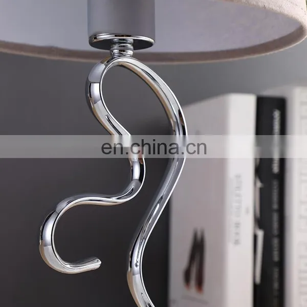 China Manufacturer Wholesale Creative Design Custom Fancy Table Lamps Metal for Home Decor photo-4