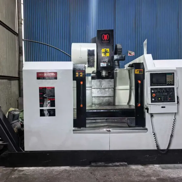 One Set of 1160 CNC Milling Machine With Syntec 22 Control System photo-3