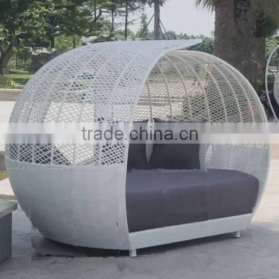 00 Rattan Outdoor Furniture Graceful Sunbed Furniture Canopy Garden Sofa Bed YPS055 photo-4