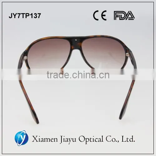 Cheap Hot Sale Plastic Sunglasses for Woman photo-5