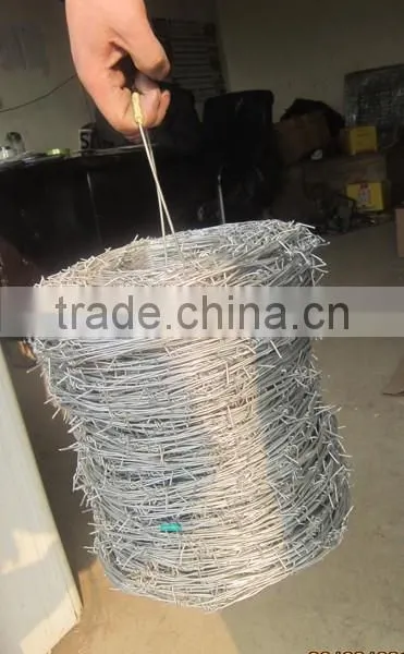 Strong Steel Hand Handle Barbed Wire Factory Barbed Fence Wire photo-2
