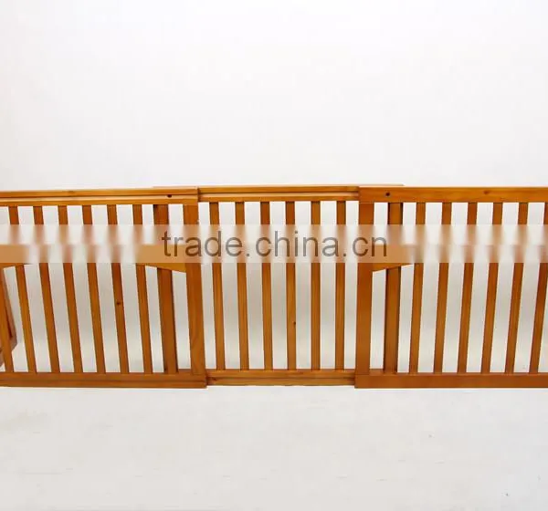 Professional Factory Top Quality 3 Panels Extended Wooden Pet Gate Dog Fence photo-2