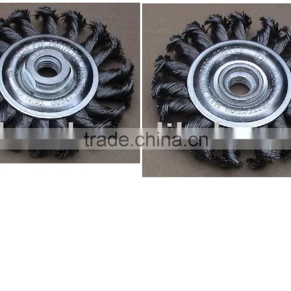 Circular Brush-twisted/knotted Wire