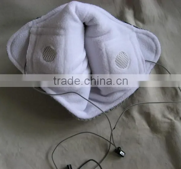 Knitted Winter Hat With Bluetooth Headphone photo-5