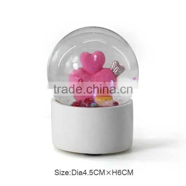 2015 Cheap Funny Plastic Snow Globe photo-2