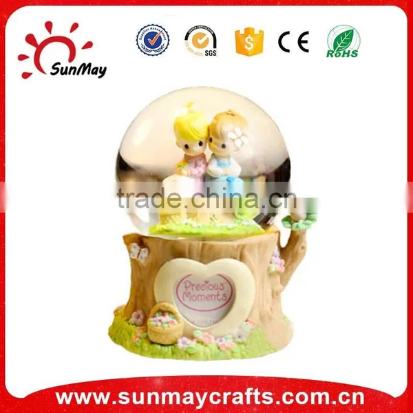 Snow Globe of Polyresin Craft photo-2