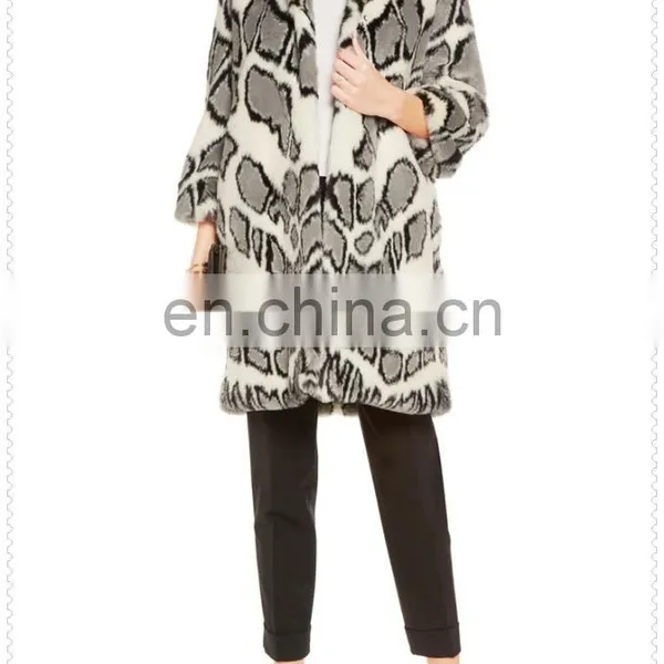 Best Selling Printed Long Faux Fur Coats Women Made in China photo-2