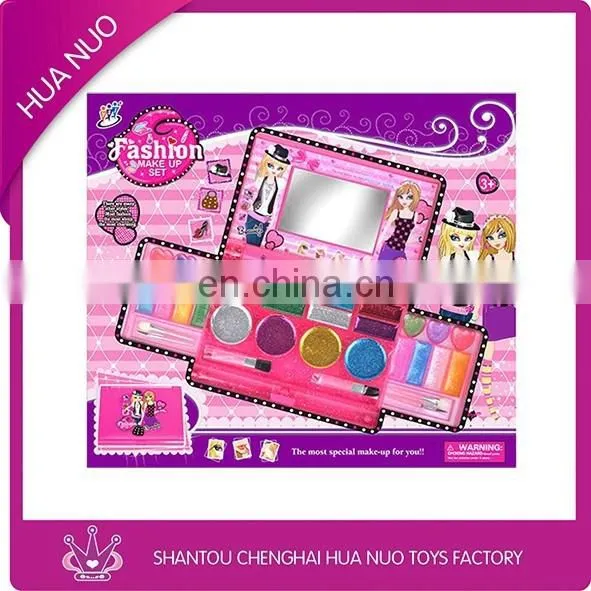 Sexy Beautiful Shiny Eyeshadow and Lip Gloss Pallet