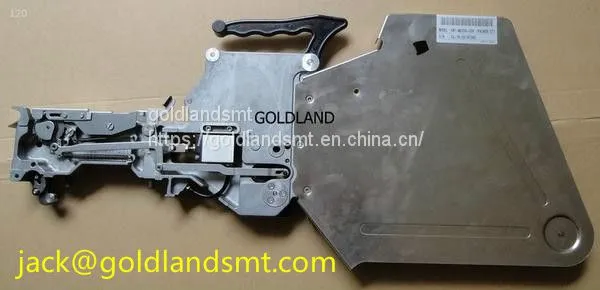 KW1-M3200-200 (PA2903/27) YAMAHA CL 16mm Feeder photo-3