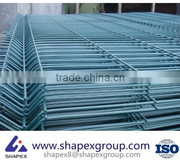 China Supplier Hot-dipped Galvanized / Pvc Coated / Powder Coated Welded Wire Mesh Fence photo-2